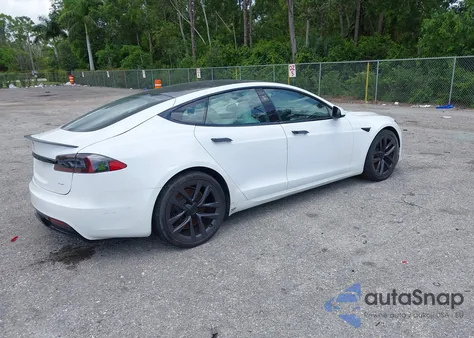 2022 Tesla Model S Plaid Tri Motor All-Wheel Drive from USA, damaged, VIN 5YJSA1E61NF460155